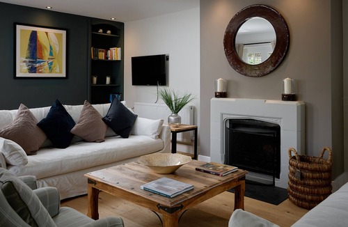 Eartham House | The Farmhouse, Seabeach Farm