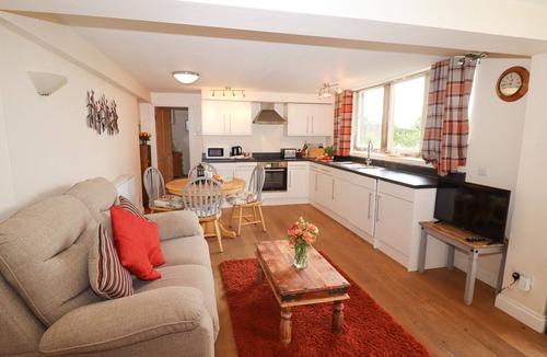 Briggswath Cottage | THE GARDEN APARTMENT, pet friendly, with a garden in Aislaby