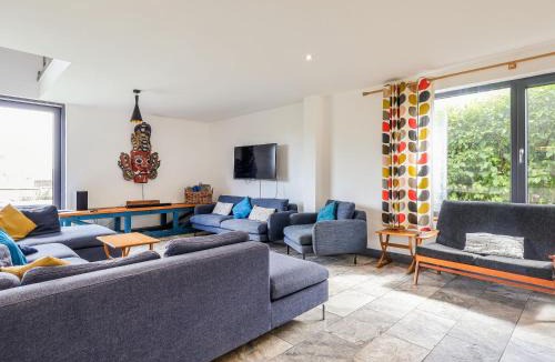 Huntley House | The Grain Dryer