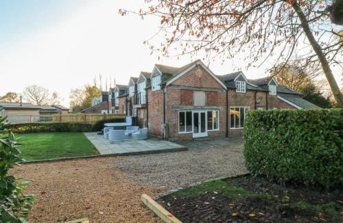 Knutsford House | The Granary