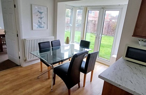 Cornforth House | The Green House Durham Large Family & Contractor Stay Sleeps 12 with Ample Parking