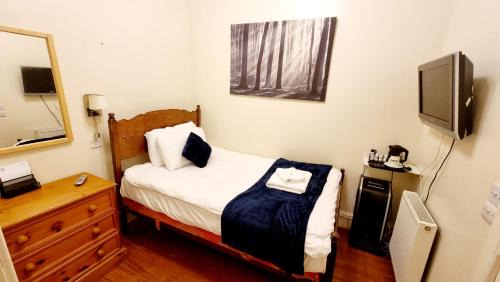 West End Hotel | The Guards Hotel