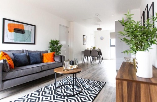 Salford Apartment | The Interchange - 2-Bed - Brand New - Central