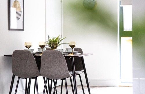 Salford Apartment | The Interchange - 2-Bed - Brand New - Central