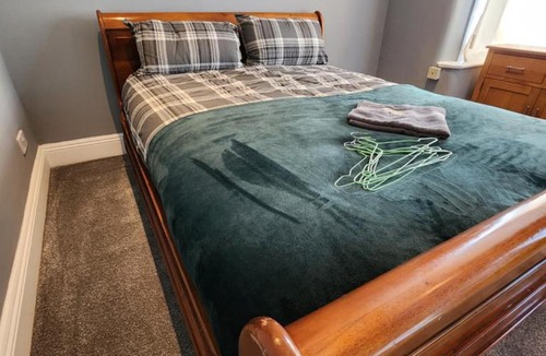 Grays House | The Iris