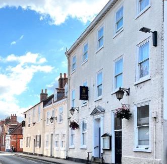 Beverley Hotel | The Lairgate