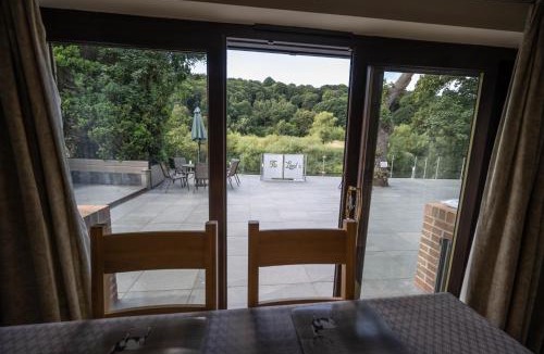 Bewdley House | The Larches