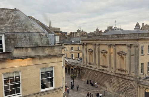 Bath Apartment | The Loft @ 2 Bath Street