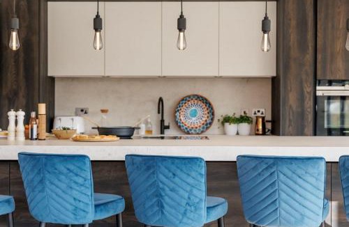 Holworth House | The Lookout