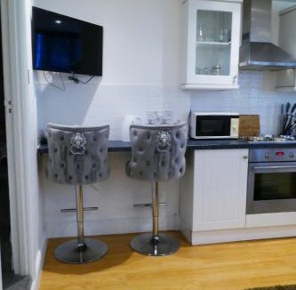 Ivybridge Apartment | The Mews & Studio