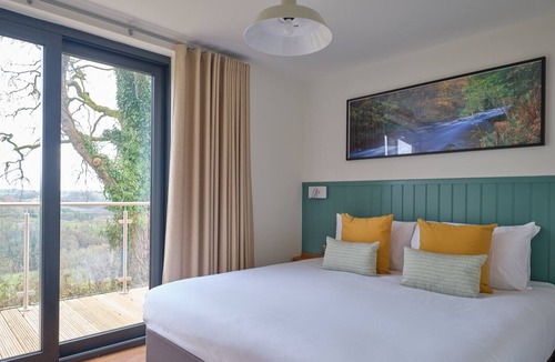 Chittlehamholt Resort | The Mole Resort, 4 Bedroom Valley View Luxury Lodge with Hot Tub