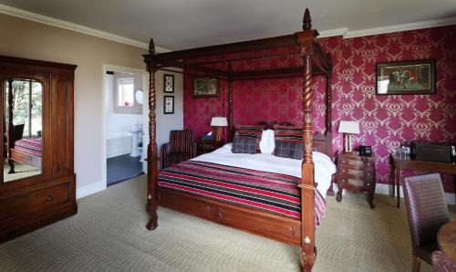East Woodyates Hotel | The Museum Inn