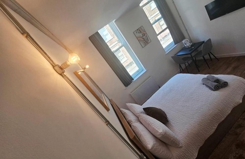 Sheffield City Centre Apartment | The Nest Lite