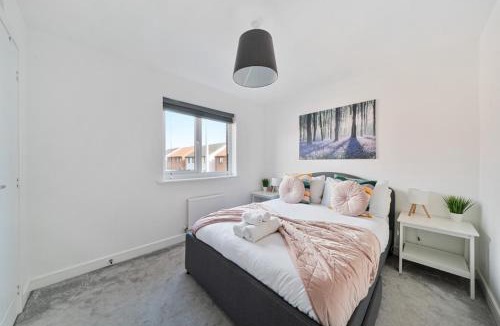 Clyst St Mary House | The Nest Retreat Exeter - Spacious Stay Near City Center
