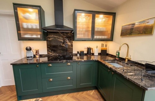 Eastington House | The Nook | Luxury Cotswolds Home | Sleeps 9