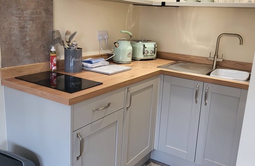 Hanbury Bed & Breakfast | The Old Barn
