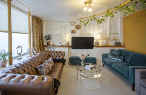 Upper Town Apartment | The Old Crescent Bakery - Beautiful Bath Townhouse