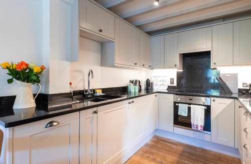 Stoke Fleming House | The Old Granary