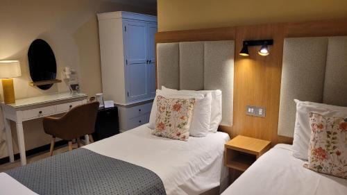 Crostwick Hotel | The Old Rectory Hotel
