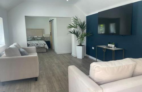 Wisbech House | The Old Stable, Rustic Charm Modern Comforts
