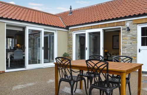 Hotham House | The Old Stables