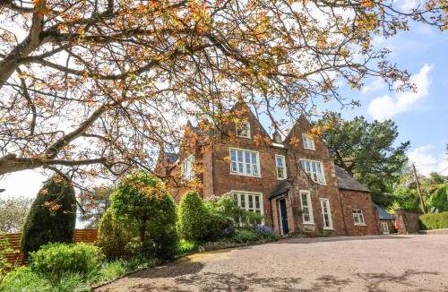 Tiverton House | The Old Vicarage