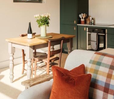 Pylle Apartment | The Old Winery Cottage No1