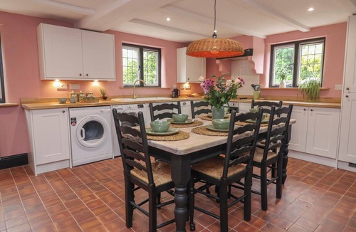 Minehead Cottage | THE OLDE FORGE, pet friendly, character holiday cottage in Minehead