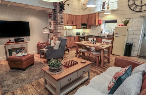 Warkworth House | THE OLDE STABLES, WiFi, open-plan, Warkworth