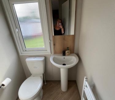 Brightlingsea Apartment | The Orchards modern caravan