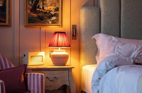 Chilworth Hotel | The Ragged Robin - A Heartwood Inn