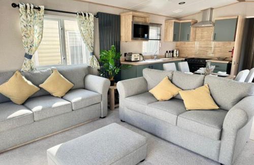 Morecambe House | The Retreat LD 1A Oceans Edge