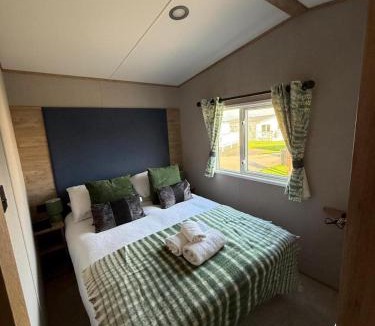 Morecambe House | The Retreat LD 1A Oceans Edge