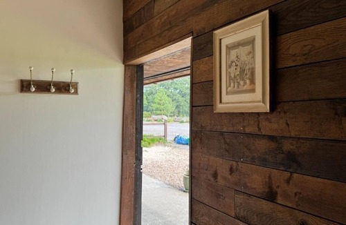 Waterlooville Cabin | The Riley Stable- Cozy Getaway