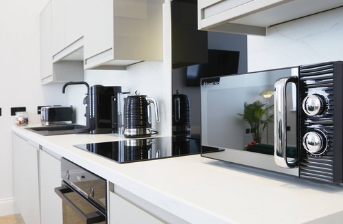 Scarborough City Centre Apartment | The Salisbury Luxury Deluxe 1 Bedroom Apartment with late check out & early check in
