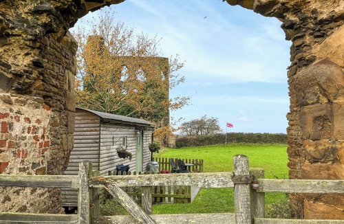 Sheriff Hutton Cottage | The Shepherds Hut - UK50986