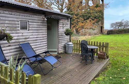 Sheriff Hutton Cottage | The Shepherds Hut - UK50986