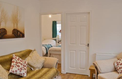 Caergeiliog House | The Snug