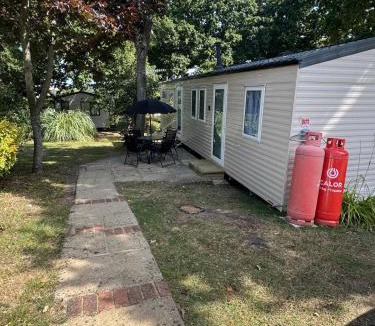 Cowes Apartment | The Squirrel's Nest Stylish Modern Caravan Stay