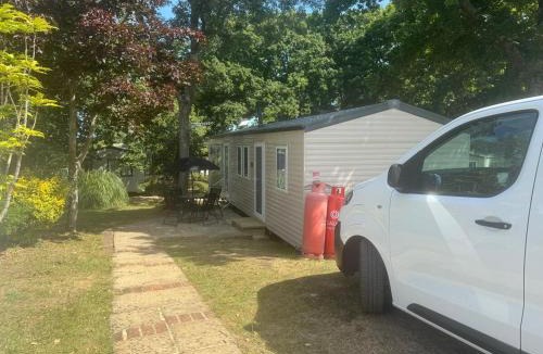 Cowes Apartment | The Squirrel's Nest Stylish Modern Caravan Stay