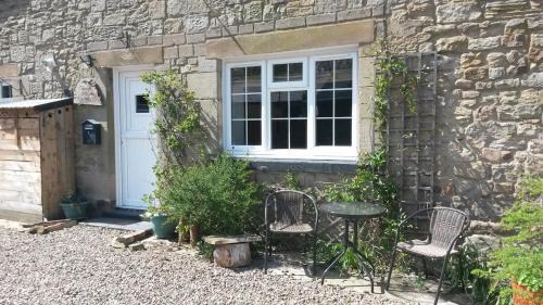 Powburn House | The Stables, 2 Plough Square