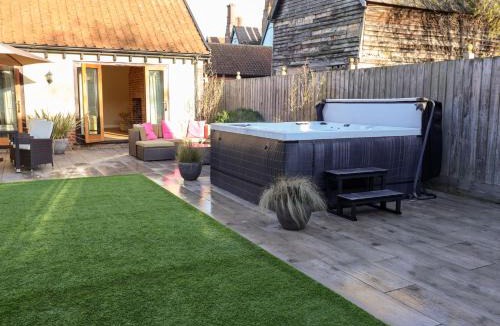 Diss House | The Stables at Hall Barn