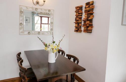 Rhosybol House | The Stables