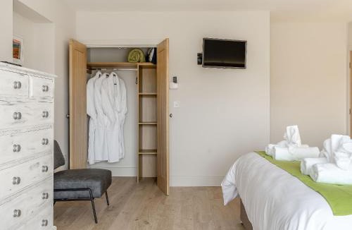 Eastgate House | The Stables