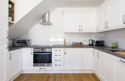 Chichester Cottage | THE STABLES, romantic, character holiday cottage in Chidham