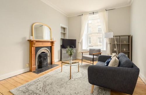 Stockbridge Apartment | The Stockbridge Snug by Calton Living