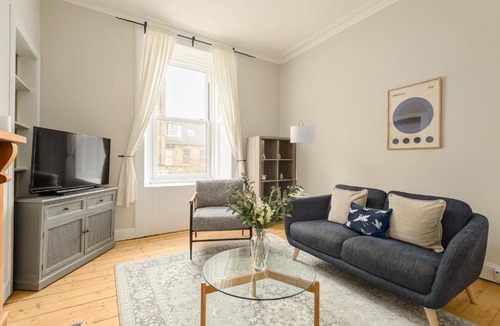 Stockbridge Apartment | The Stockbridge Snug by Calton Living
