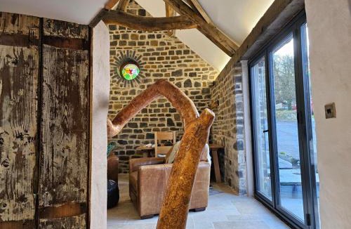Whitland Villa | The Stone Barn, Eco Friendly, Wood-Fired Hot Tub