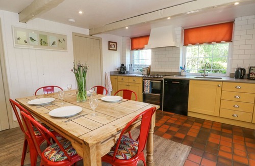 Oakworth House | THE STONE MASONS HOUSE, pet friendly, with hot tub in Oakworth