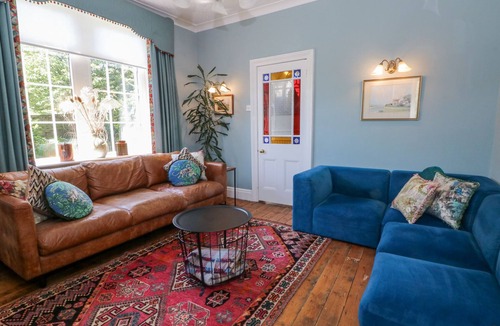 Oakworth House | THE STONE MASONS HOUSE, pet friendly, with hot tub in Oakworth